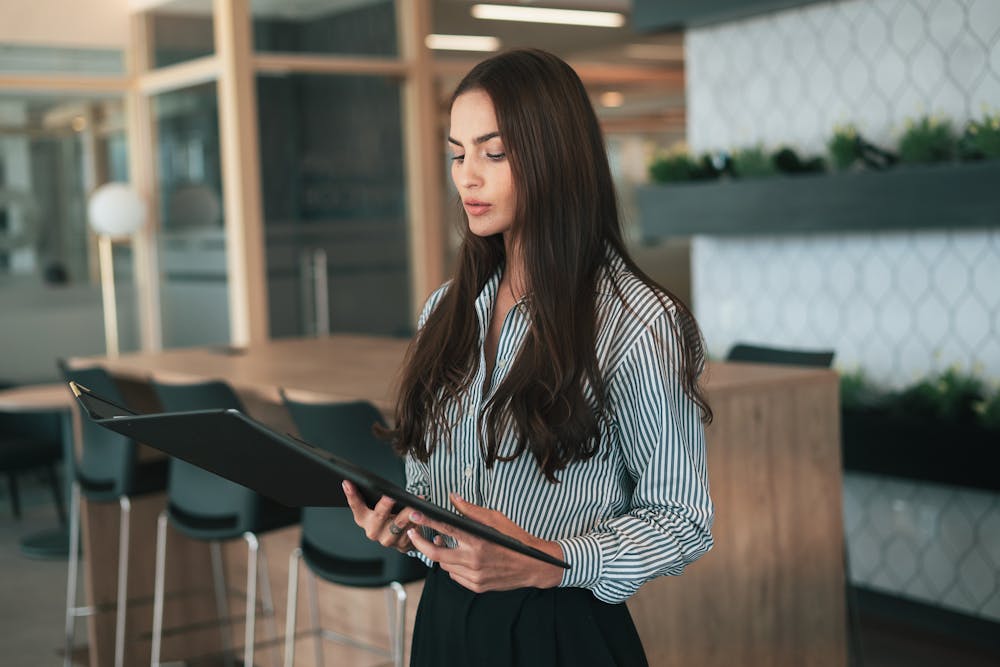 Wycena nieruchomości rolnej przez biegłego – procedura, metody i kluczowe czynniki wpływające na wartość gruntów