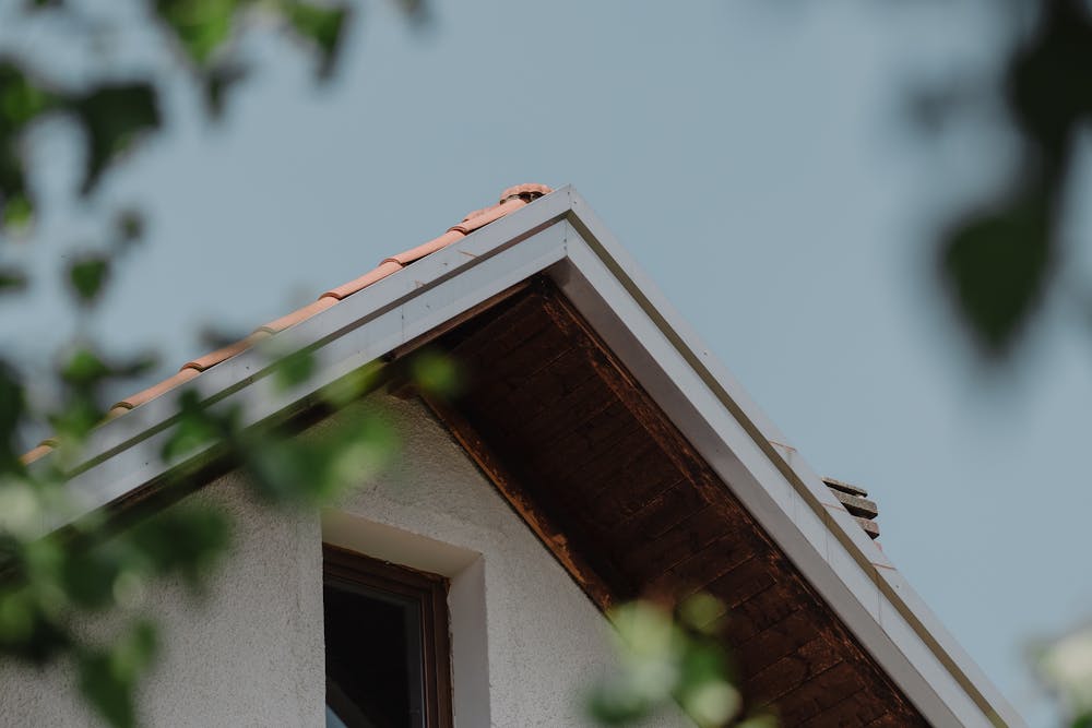 Monokrystaliczne czy polikrystaliczne panele fotowoltaiczne – które rozwiązanie wybrać?